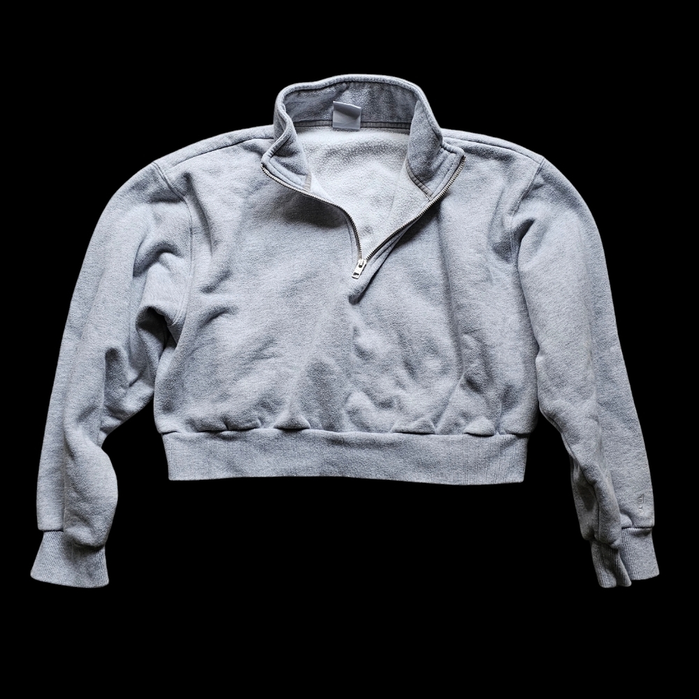 TNA Aritzia fleece cropped gray 1/3‎ zip up longsleeve sweatshirt size L